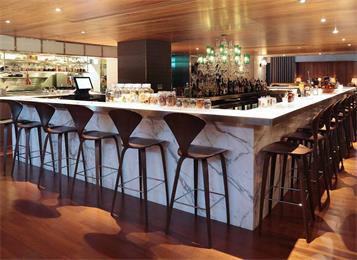 特色酒吧高（gāo）腳（jiǎo）吧椅吧台鐵藝桌椅家具