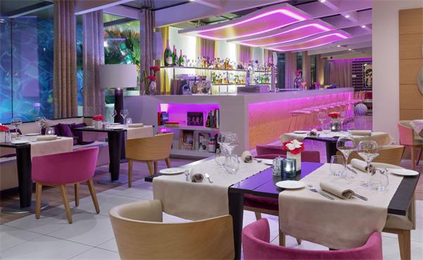 現代酒吧桌椅組合輕奢吧台椅家(jiā)具