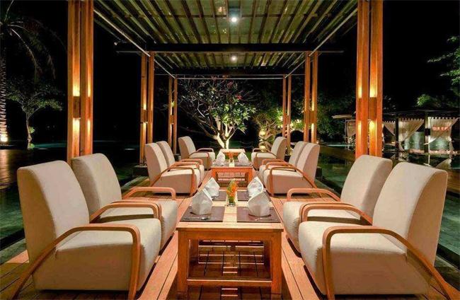 北歐（ōu）風輕奢實木軟包酒（jiǔ）吧吧（ba）台吧椅