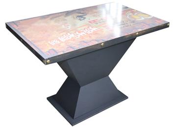 工業複古西餐廳磨砂五金漏鬥餐桌_鐵藝貼（tiē）片銅釘