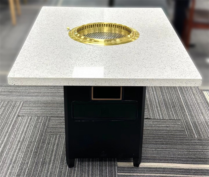 自(zì)助烤肉餐廳炭火(huǒ)烤肉(ròu)下排風烤肉桌