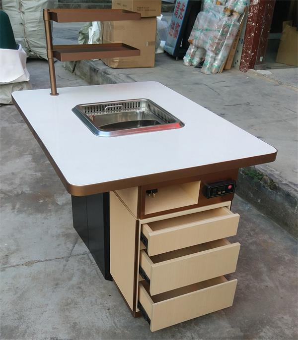 海（hǎi）底撈新款無煙火鍋桌椅