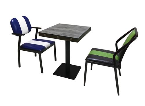 現代(dài)簡(jiǎn)約實木小方(fāng)桌