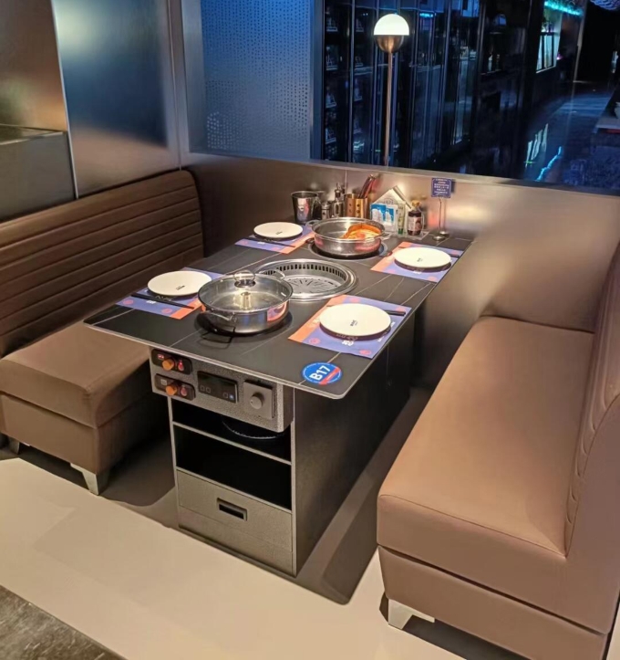 火鍋無煙（yān）烤肉烤涮一體餐桌