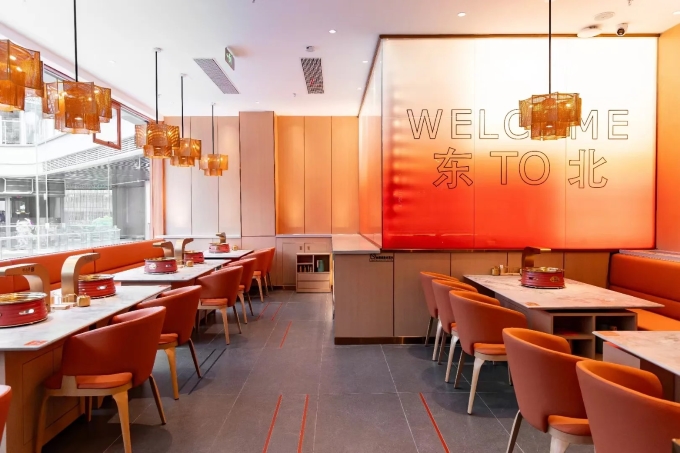 烤肉店上排煙炭火烤(kǎo)肉桌