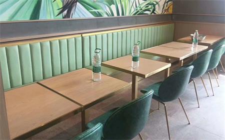 西餐廳(tīng)桌椅