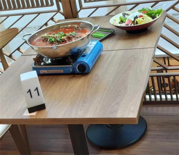 員（yuán）工食堂桌椅