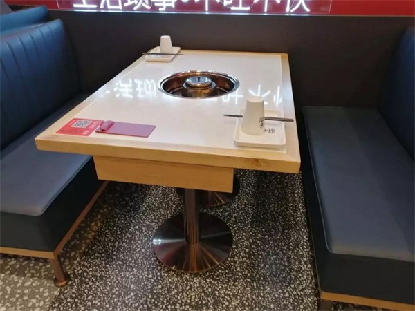火鍋（guō）店卡座