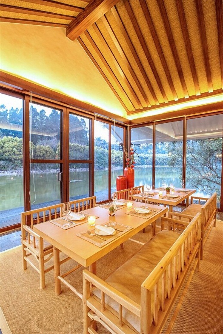 中(zhōng)餐廳空間設計效果圖