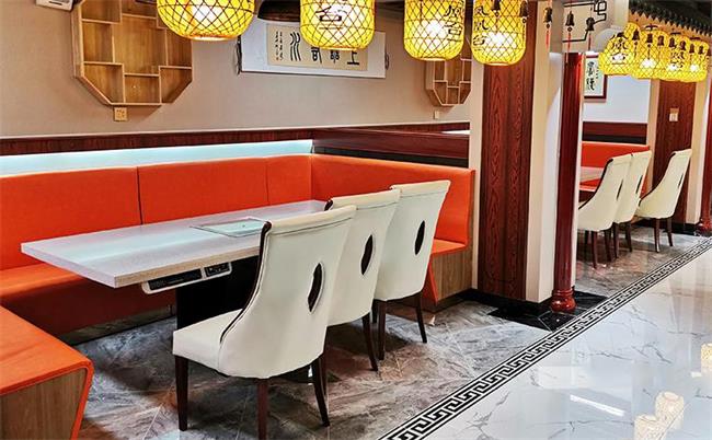 火鍋店桌（zhuō）椅