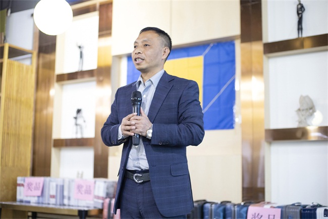 穀先生發表講話