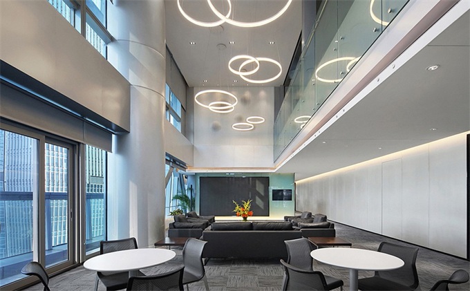 高端CBD大樓上的總（zǒng）部辦（bàn）公樓設計有什（shí）麽（me）特點呢?-海德利設計