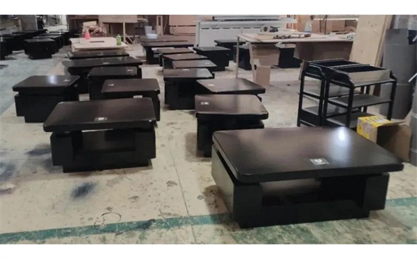 廣州酒（jiǔ）吧不鏽鋼茶幾（jǐ）生產車間現場