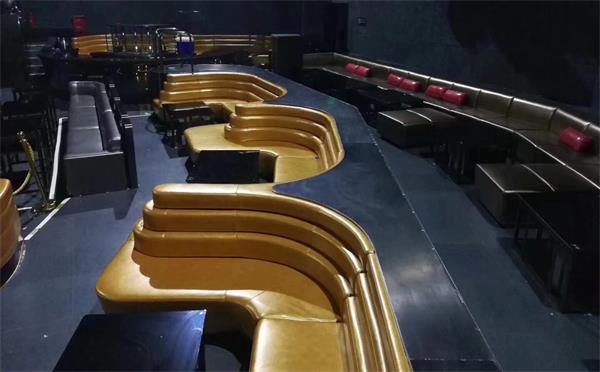 酒（jiǔ）吧家具