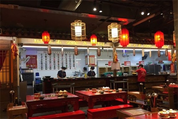 譚鴨血（xuè）老火鍋桌椅（yǐ）