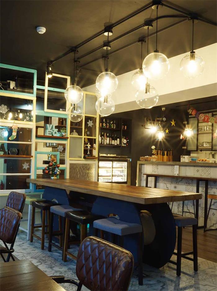 酒吧桌椅（yǐ）