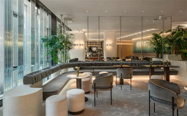 時（shí）尚酒吧（ba）桌椅