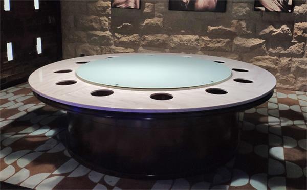 火鍋店(diàn)餐(cān)桌