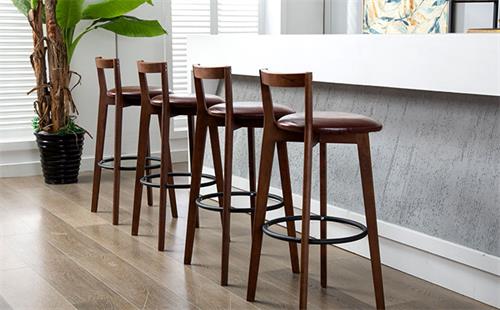複古美式實木高腳凳（dèng）靠（kào）背（bèi）酒吧椅（yǐ）