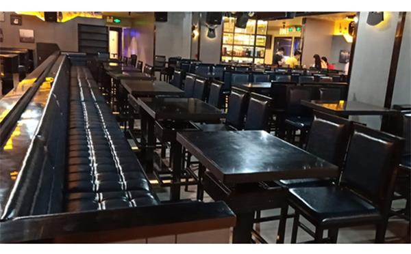 酒吧桌椅家（jiā）具