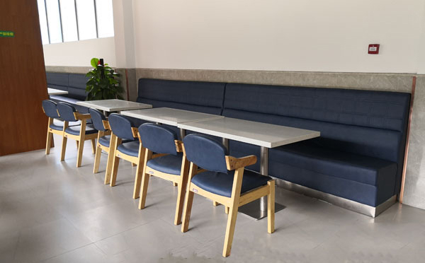 2022新（xīn）款食堂專用餐（cān）桌