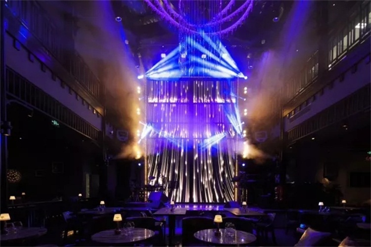 酒（jiǔ）吧空間（jiān）設計效果圖