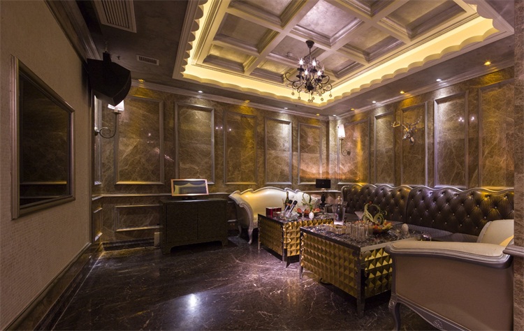 酒（jiǔ）吧空間設計效果圖